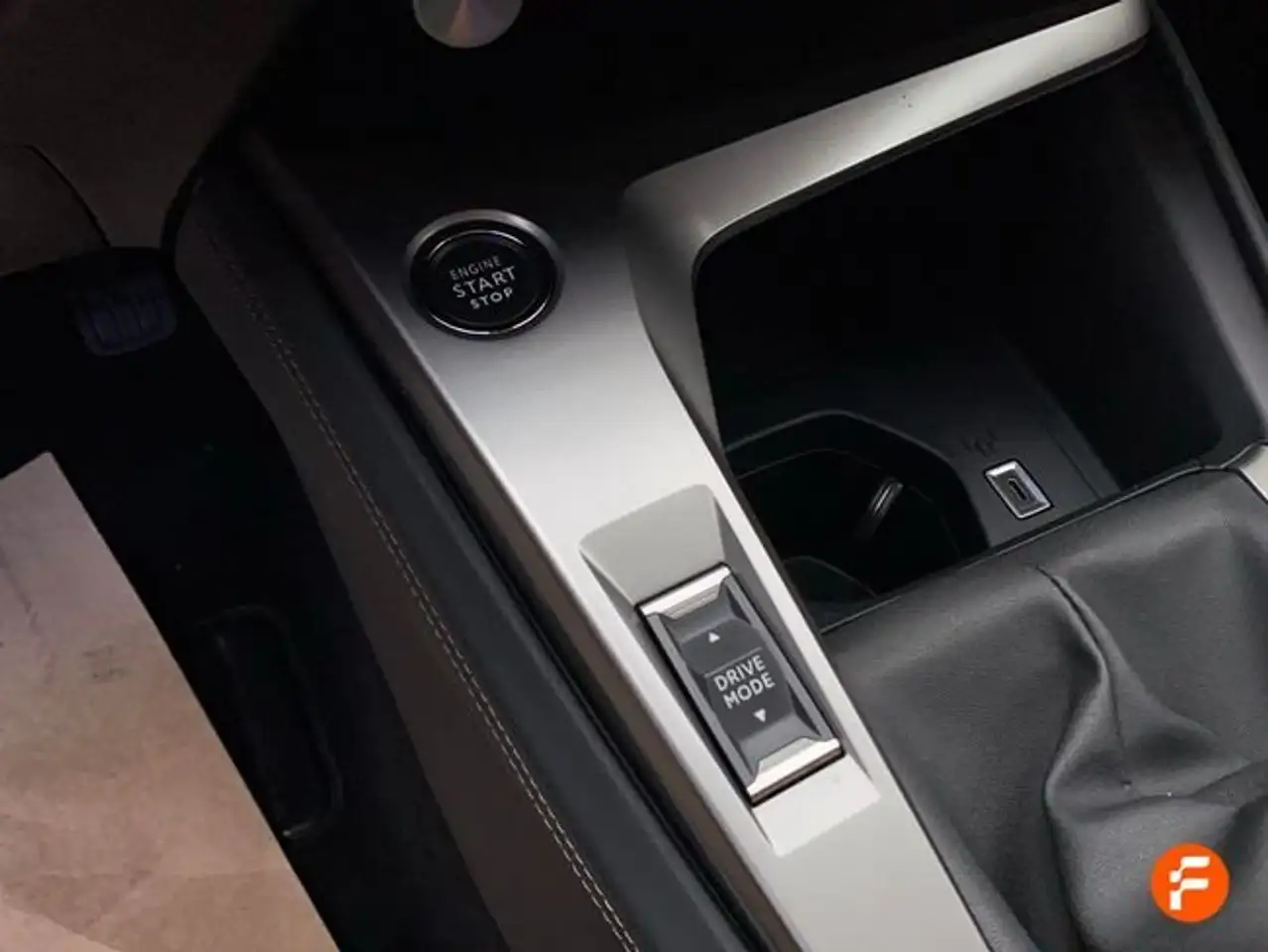 Peugeot 308 1.2 PureTech S&S Allure 130 — Vehicle gallery 23