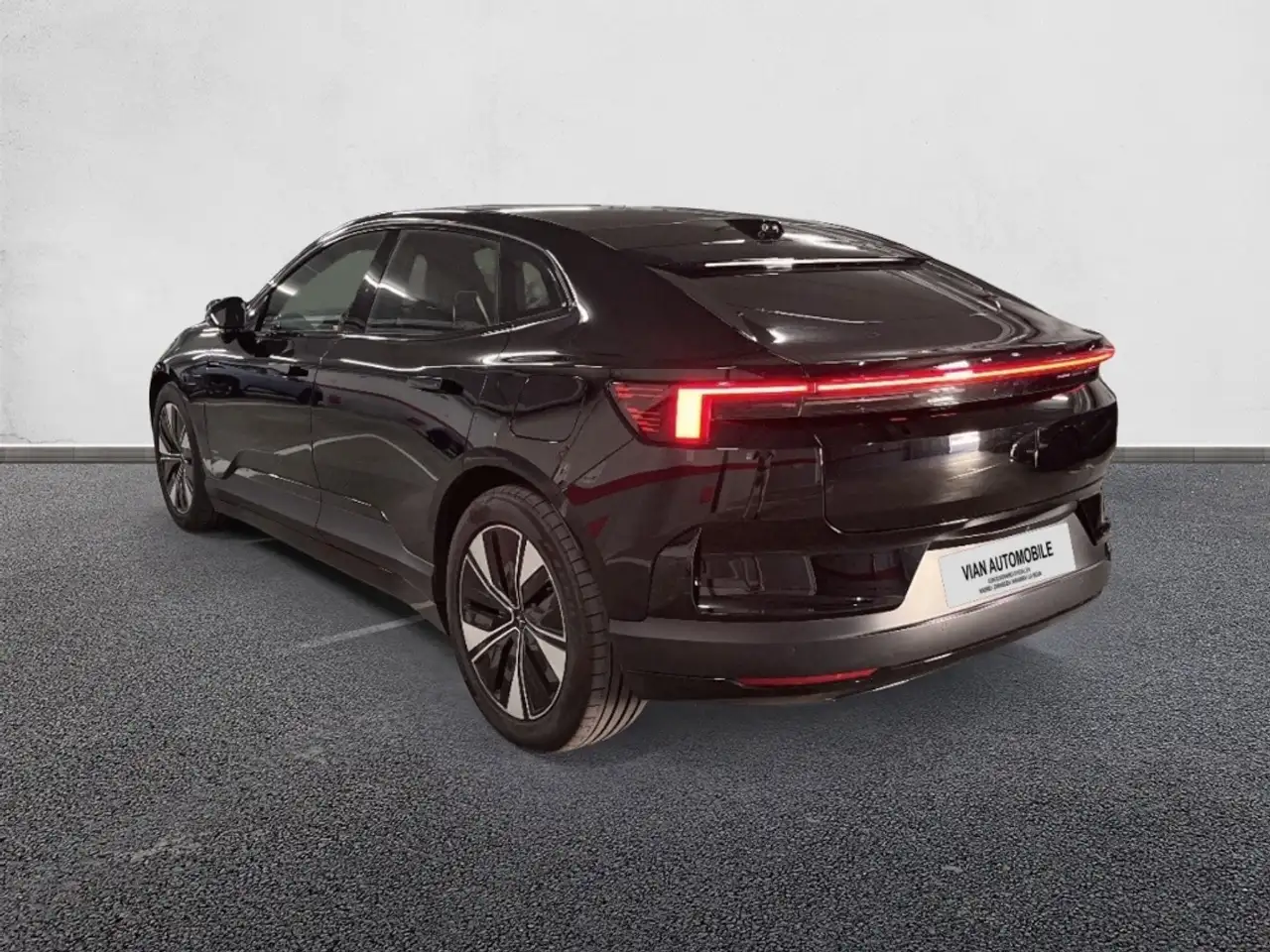 Polestar 4 Single Motor Long Range — معرض صور السيارة 3