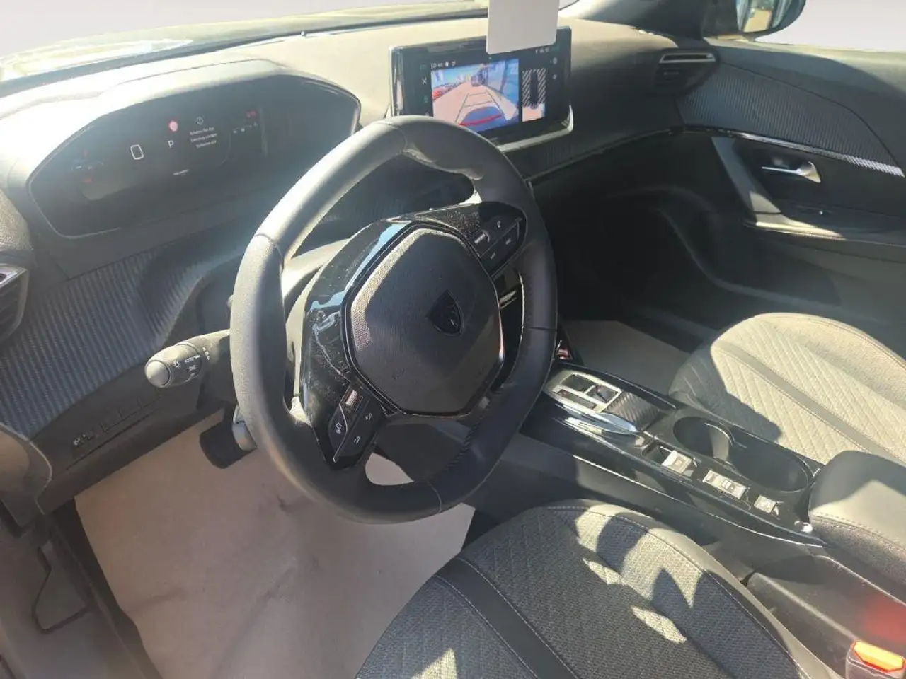 Peugeot 2008 Allure *NAVI*KAMERA*SITZHEIZUNG* — Vehicle gallery 9