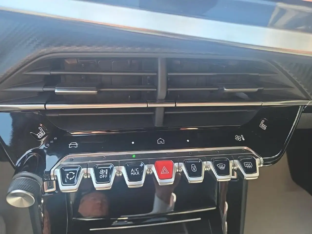 Peugeot 2008 Allure *NAVI*KAMERA*SITZHEIZUNG* — Vehicle gallery 13