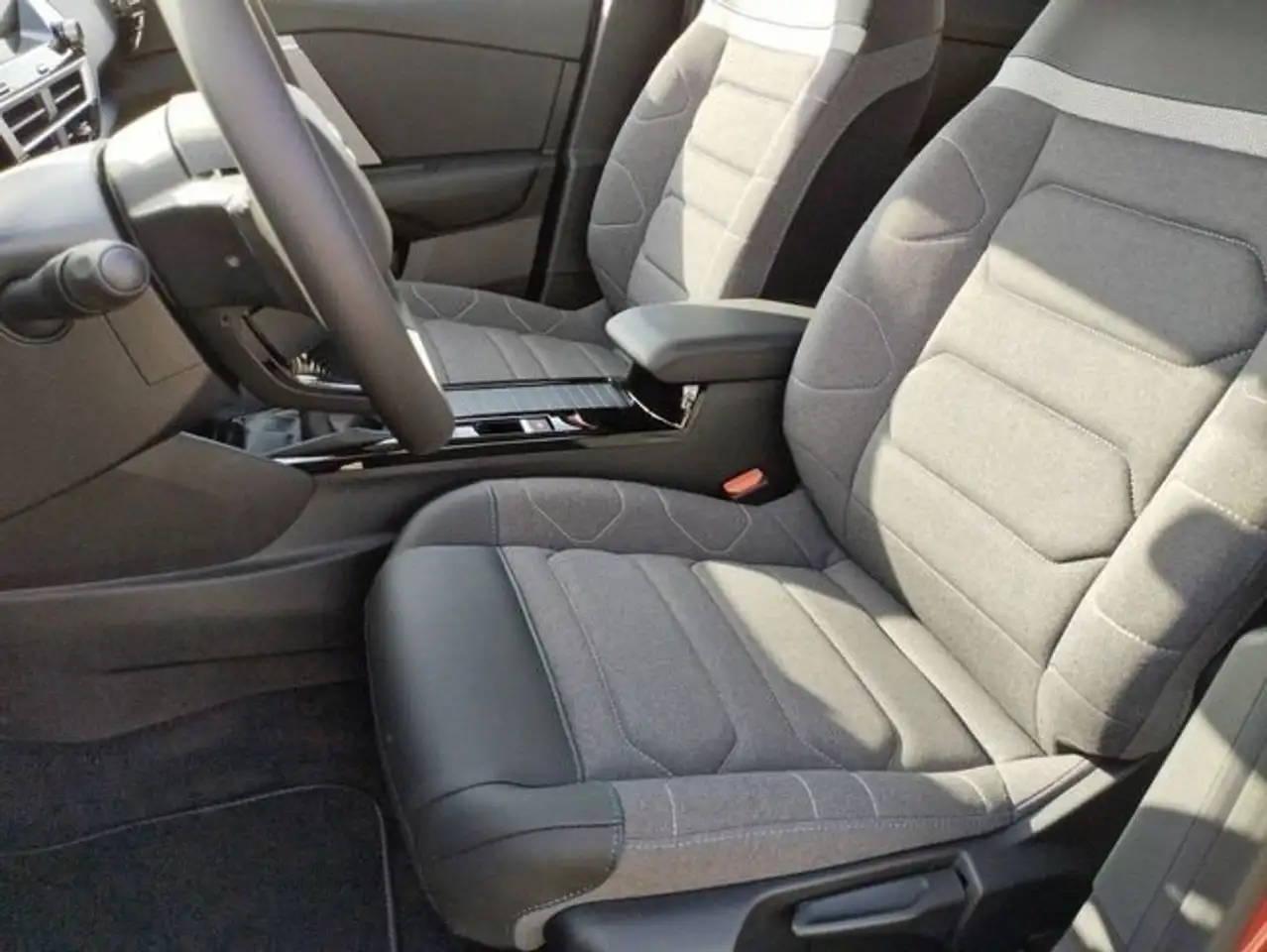 Citroen C4 1.2 PureTech Plus S&S 130 — Galería del vehículo 9
