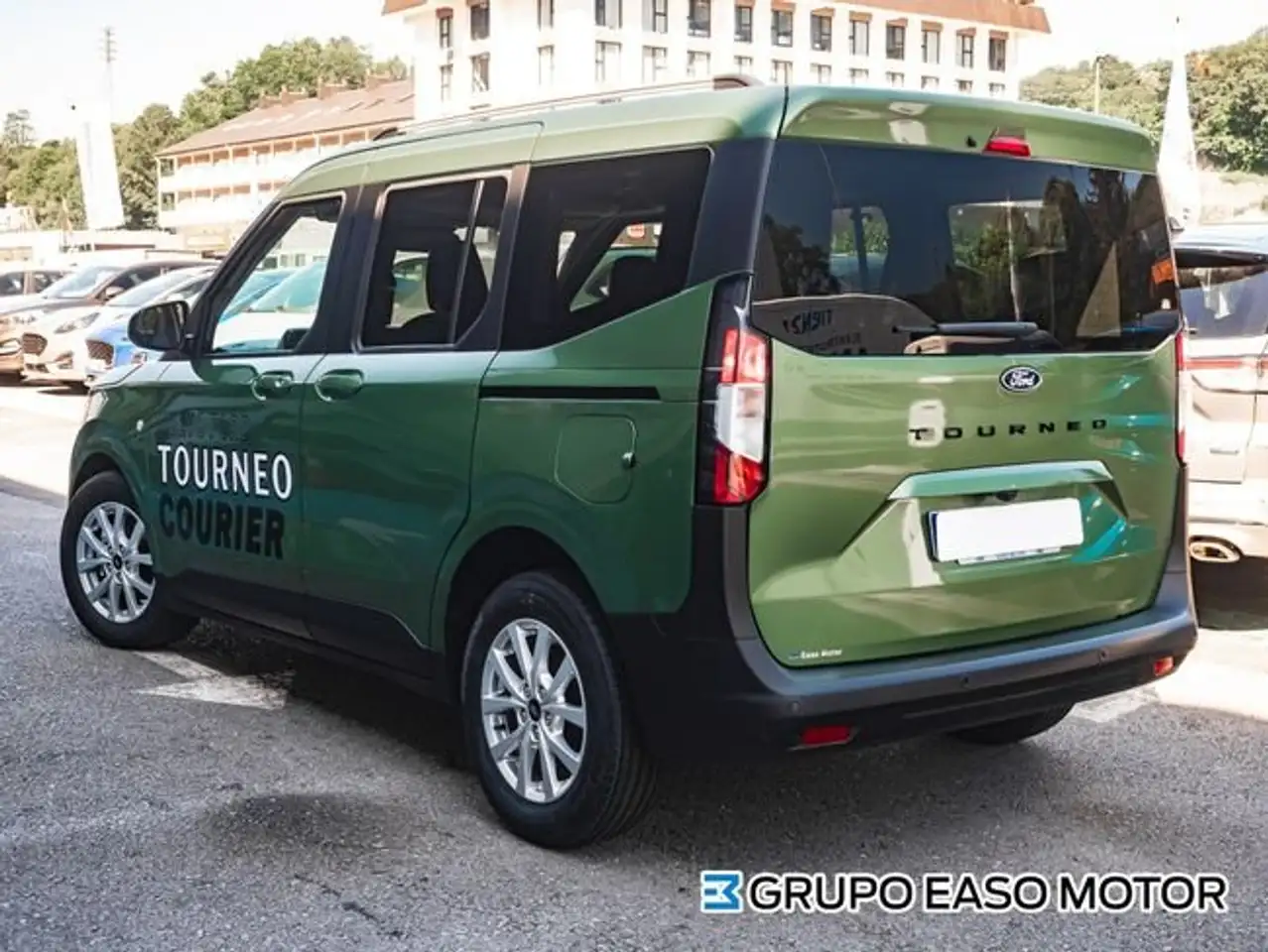 Ford Tourneo Courier 1.0 Ecoboost Titanium Aut. — Vehicle gallery 10