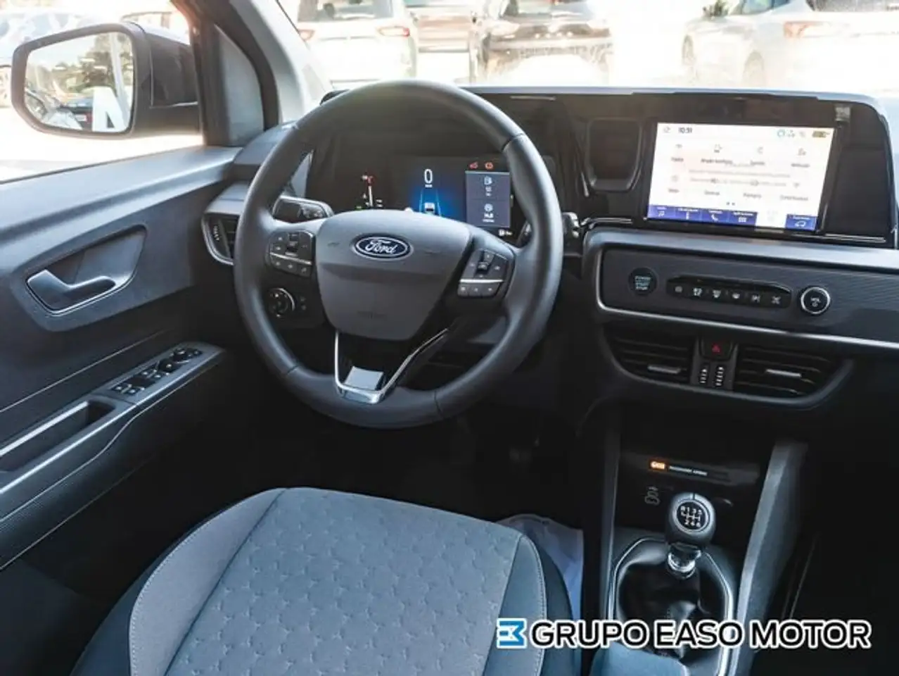 Ford Tourneo Courier 1.0 Ecoboost Titanium Aut. — Vehicle gallery 22