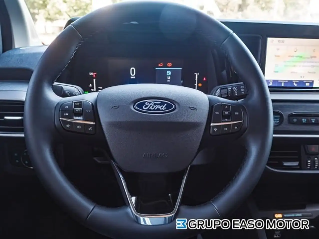Ford Tourneo Courier 1.0 Ecoboost Titanium Aut. — Vehicle gallery 23