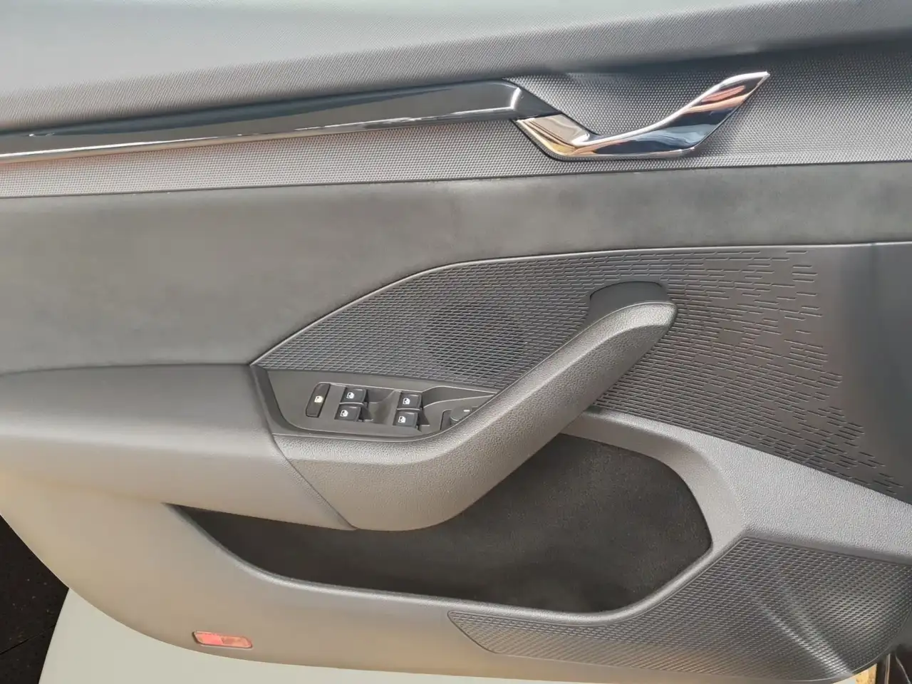 Skoda Octavia Combi RS, Automatik, Sportfahrwerk,Sport — معرض صور السيارة 12