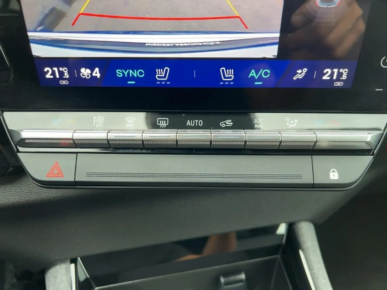 Renault Austral EVOLUTION TCe 160 AUTOMATIK SITZHEIZUNG — معرض صور السيارة 16