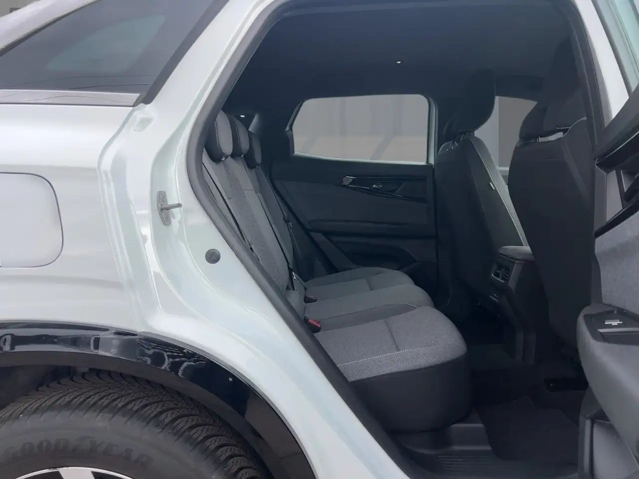 Renault Austral EVOLUTION TCe 160 AUTOMATIK SITZHEIZUNG — معرض صور السيارة 9