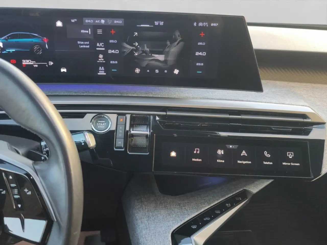 Peugeot 3008 Hybrid 136 Allure Navi 360 Kamera LED ACC 2-Zonen- — معرض صور السيارة 13
