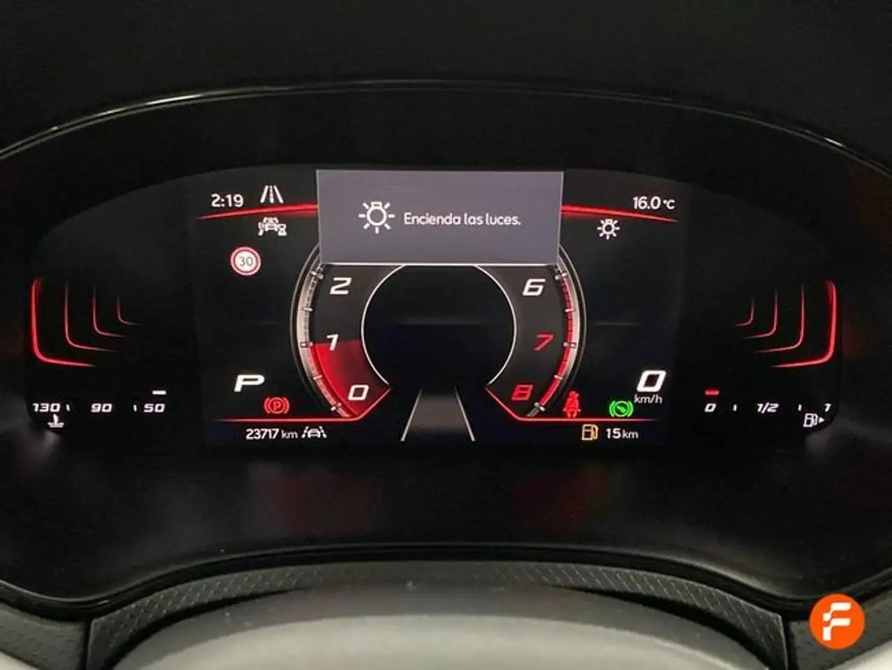SEAT Arona 1.0 TSI 81kW (110CV) DSG FR XL — معرض صور السيارة 10