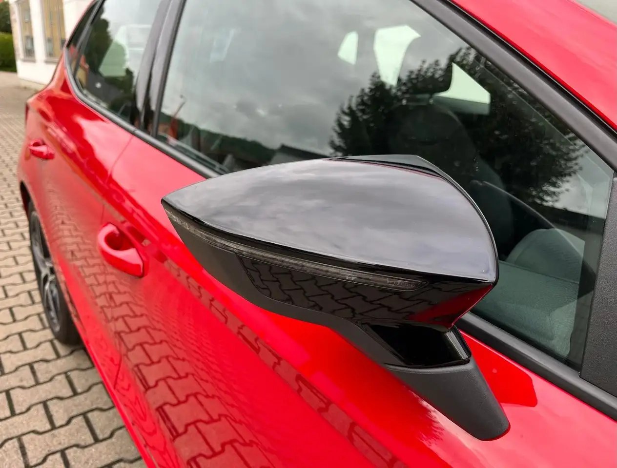 SEAT Ibiza FR DSG LED RF-Kamera DAB Parkpilot 18 Zoll — Galerie du véhicule 39
