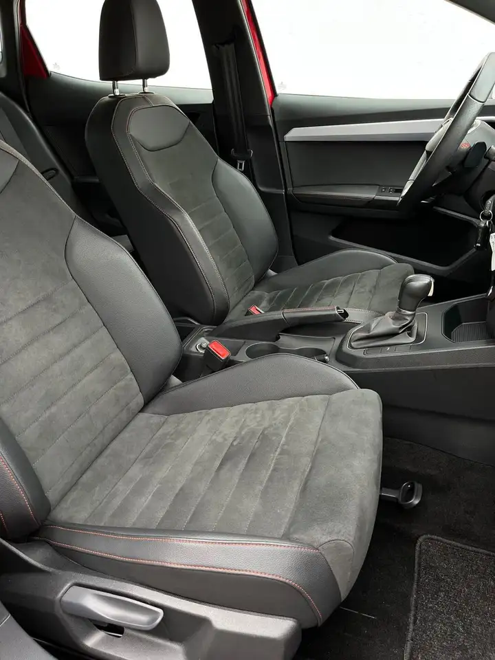 SEAT Ibiza FR DSG LED RF-Kamera DAB Parkpilot 18 Zoll — Galerie du véhicule 25