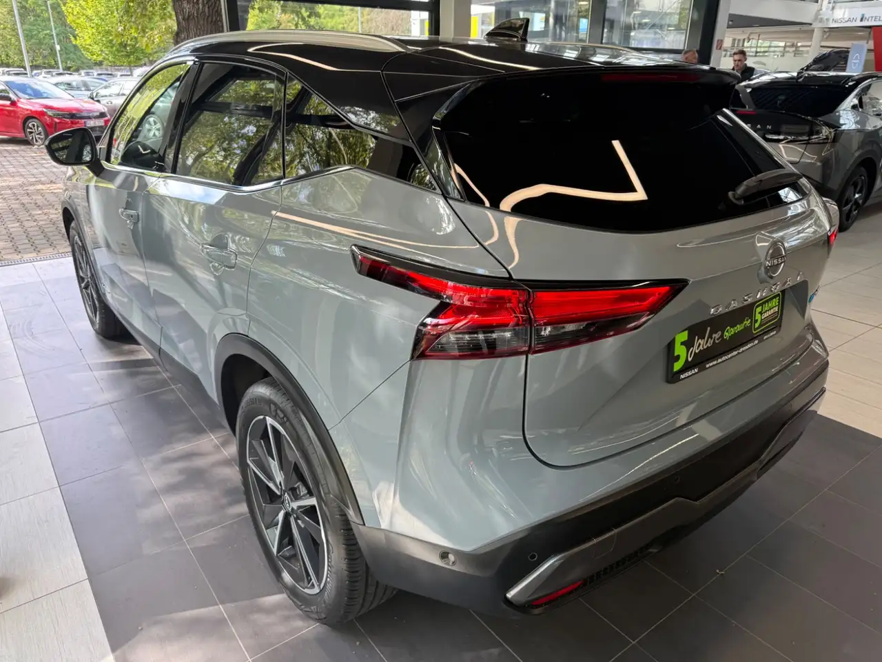 Nissan Qashqai 1.5 VC-T Tekna e-Power ACC+LED+Navi+Pano — Vehicle gallery 15