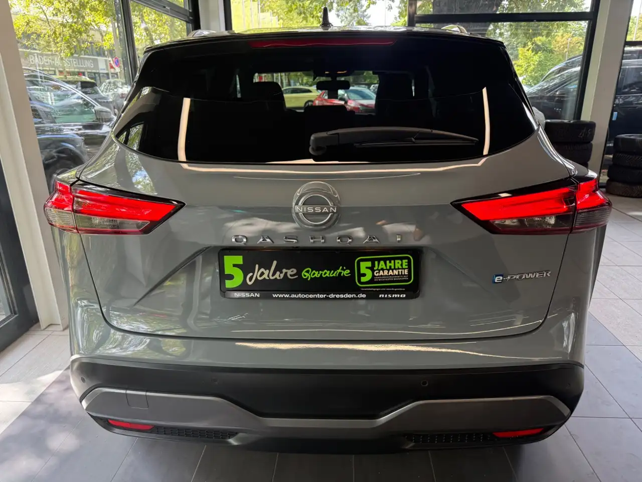 Nissan Qashqai 1.5 VC-T Tekna e-Power ACC+LED+Navi+Pano — Vehicle gallery 12