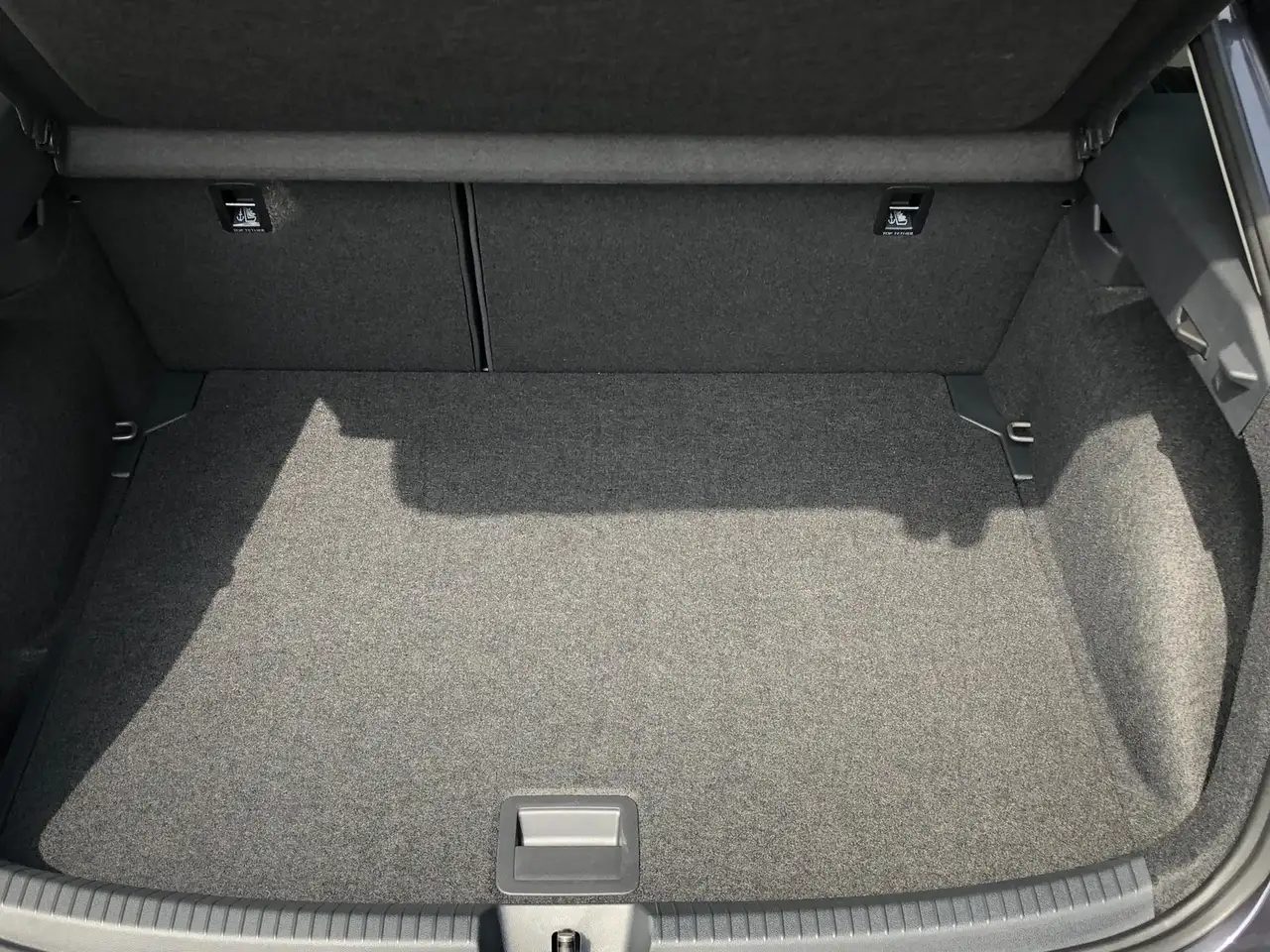 Volkswagen Taigo Life 1.0 TSI ACC NAV APP KAM CLIMATR ALS SHZ — Vehicle gallery 20