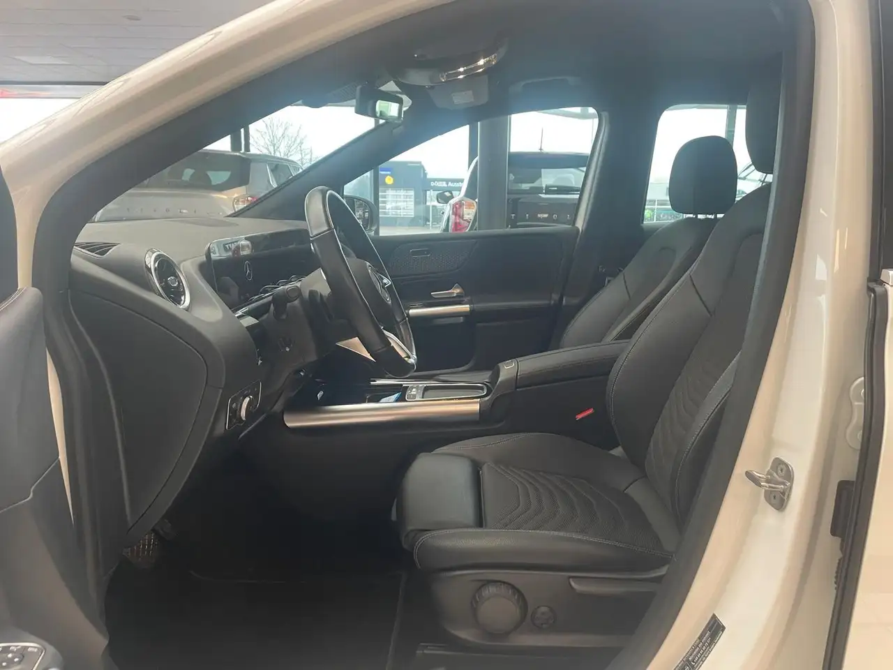 Mercedes-Benz B 180 Progressive Line Advanced *AHK — Vehicle gallery 6