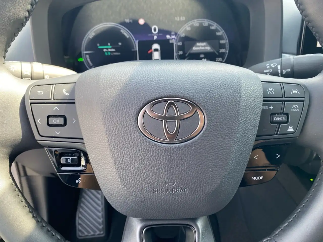 Toyota C-HR 1.8 Hybrid Team D *Technik-Paket*CAM*SHZ* — Vehicle gallery 13