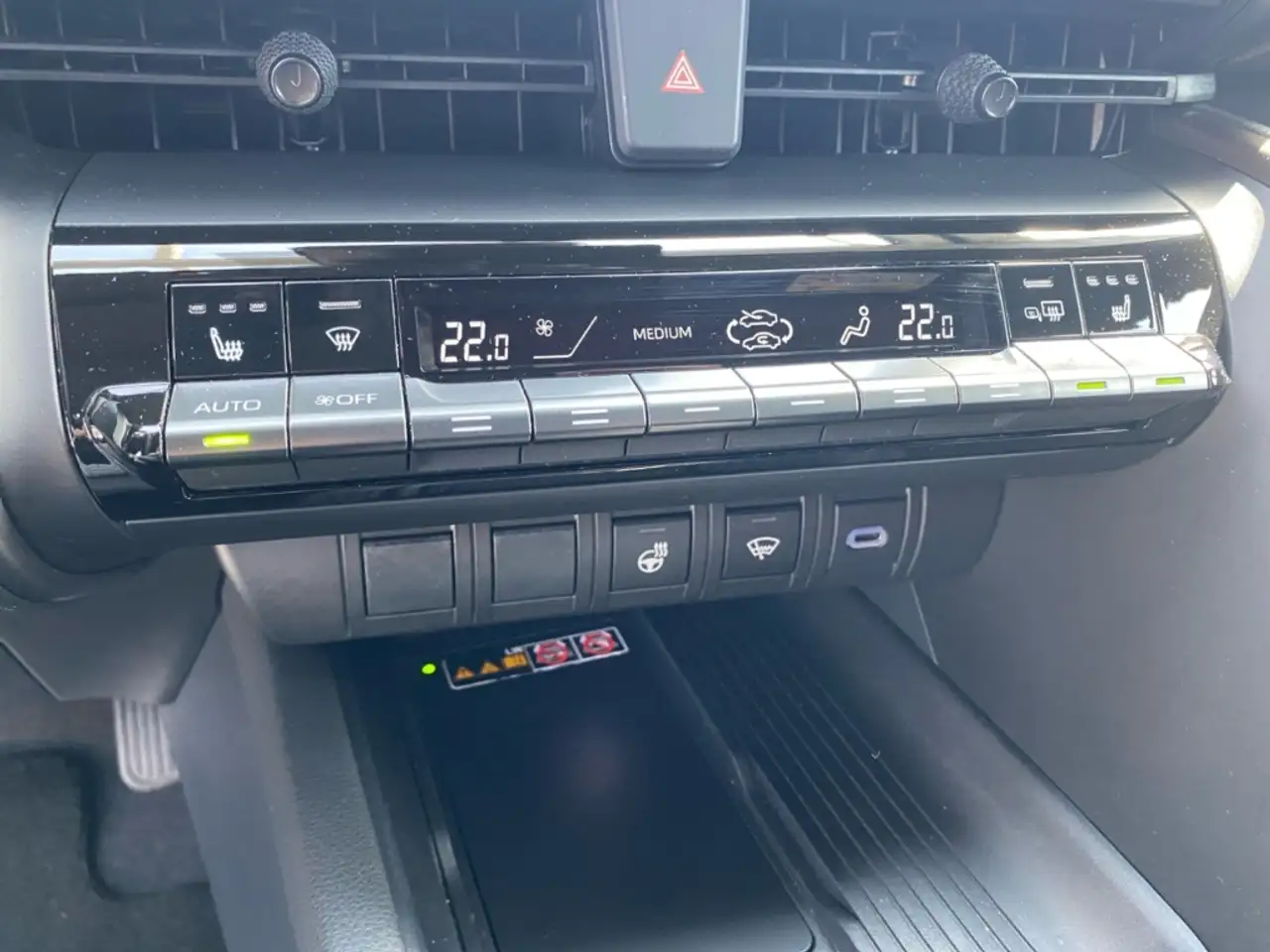 Toyota C-HR 1.8 Hybrid Team D *Technik-Paket*CAM*SHZ* — Vehicle gallery 27
