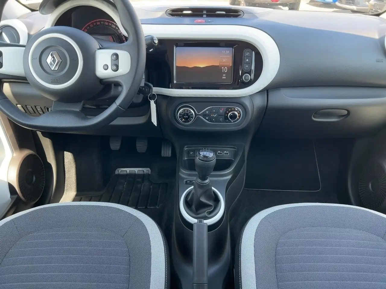 Renault Twingo EQUILIBRE SCe 65 SITZHEIZUNG — معرض صور السيارة 12