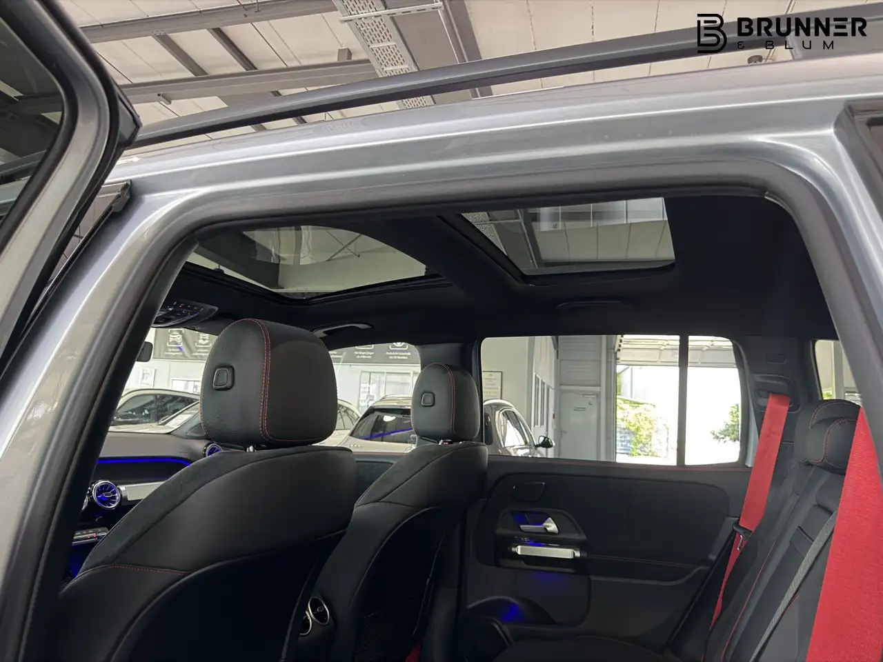 Mercedes-Benz GLB 35 AMG GLB 35 4M Premium+Panodach,Night,Memory,HUD,360° — Vehicle gallery 31