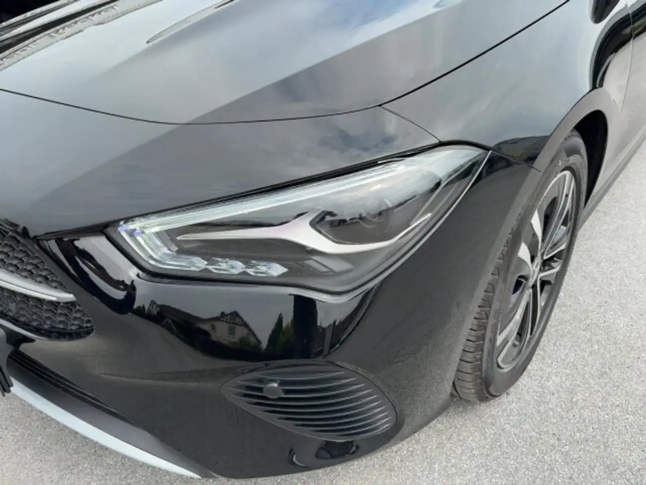 Mercedes-Benz CLA 180 CLA 180 Coupé Advanced AHK LED KameraNaviPremium — Galería del vehículo 5