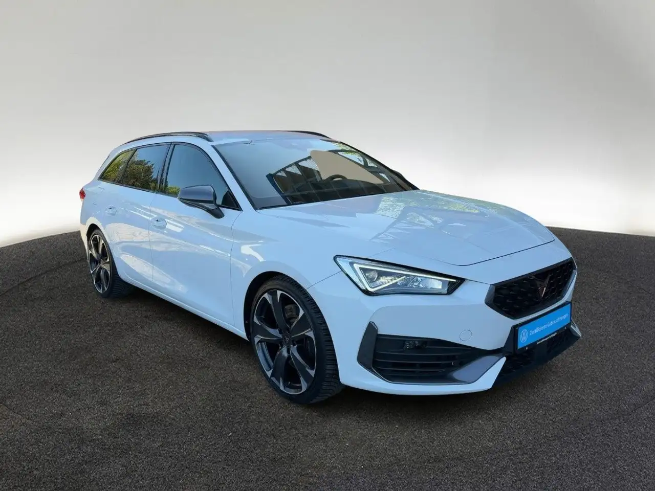 CUPRA Leon Sportstourer 2.0 TSI VZ 4Drive DSG Beats — معرض صور السيارة 4