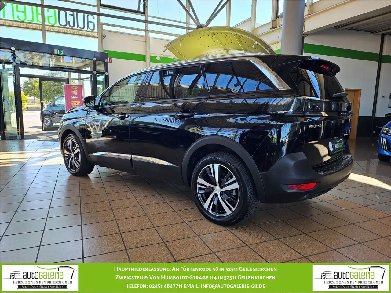Peugeot 5008 5008 PureTech 130 EAT8 Stop & Start Allure Pack — Vehicle gallery 10