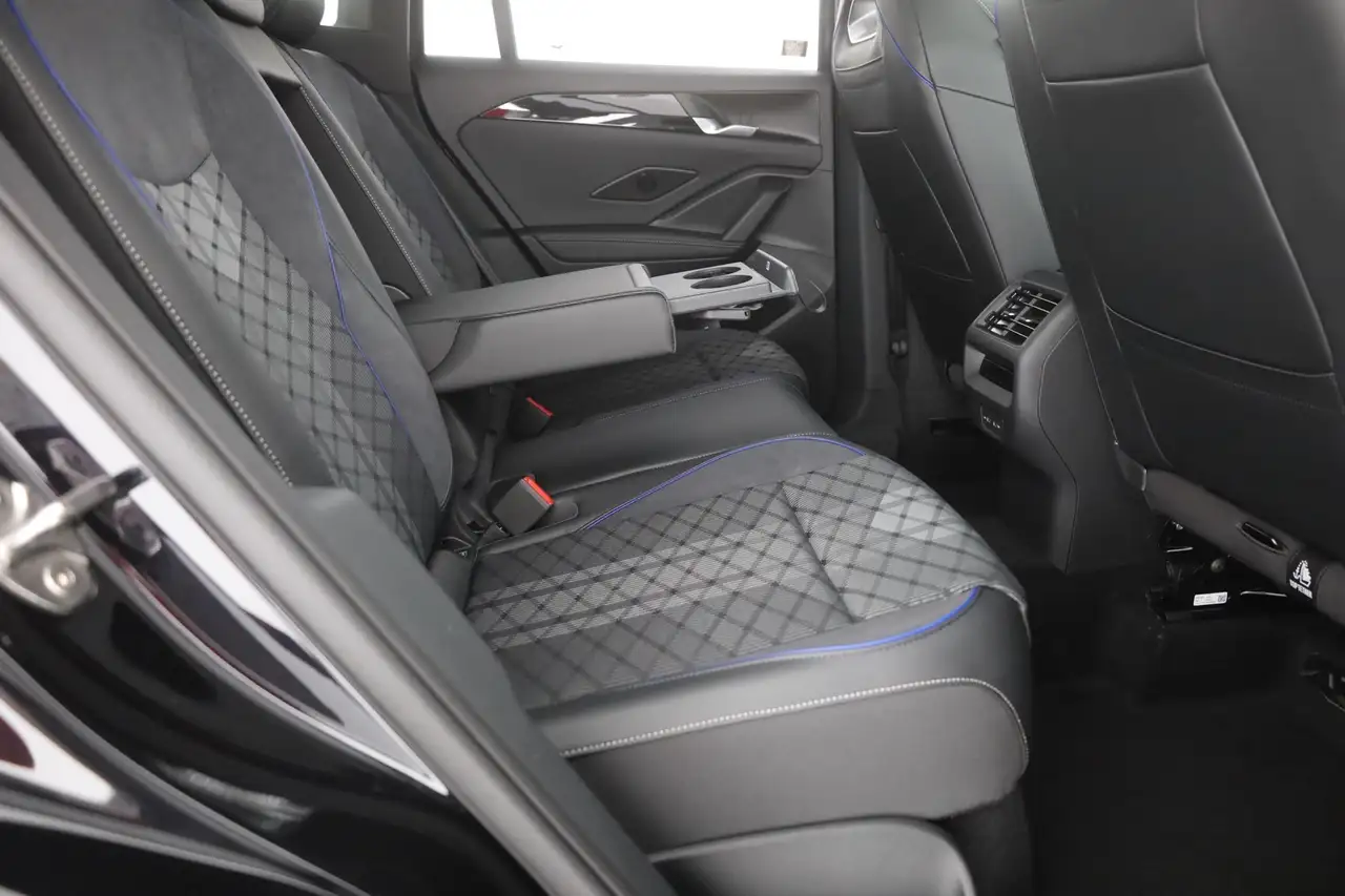 Volkswagen Tiguan 1.5 TSI R-Line DSG Matrix ACC 360° AHK — Vehicle gallery 25