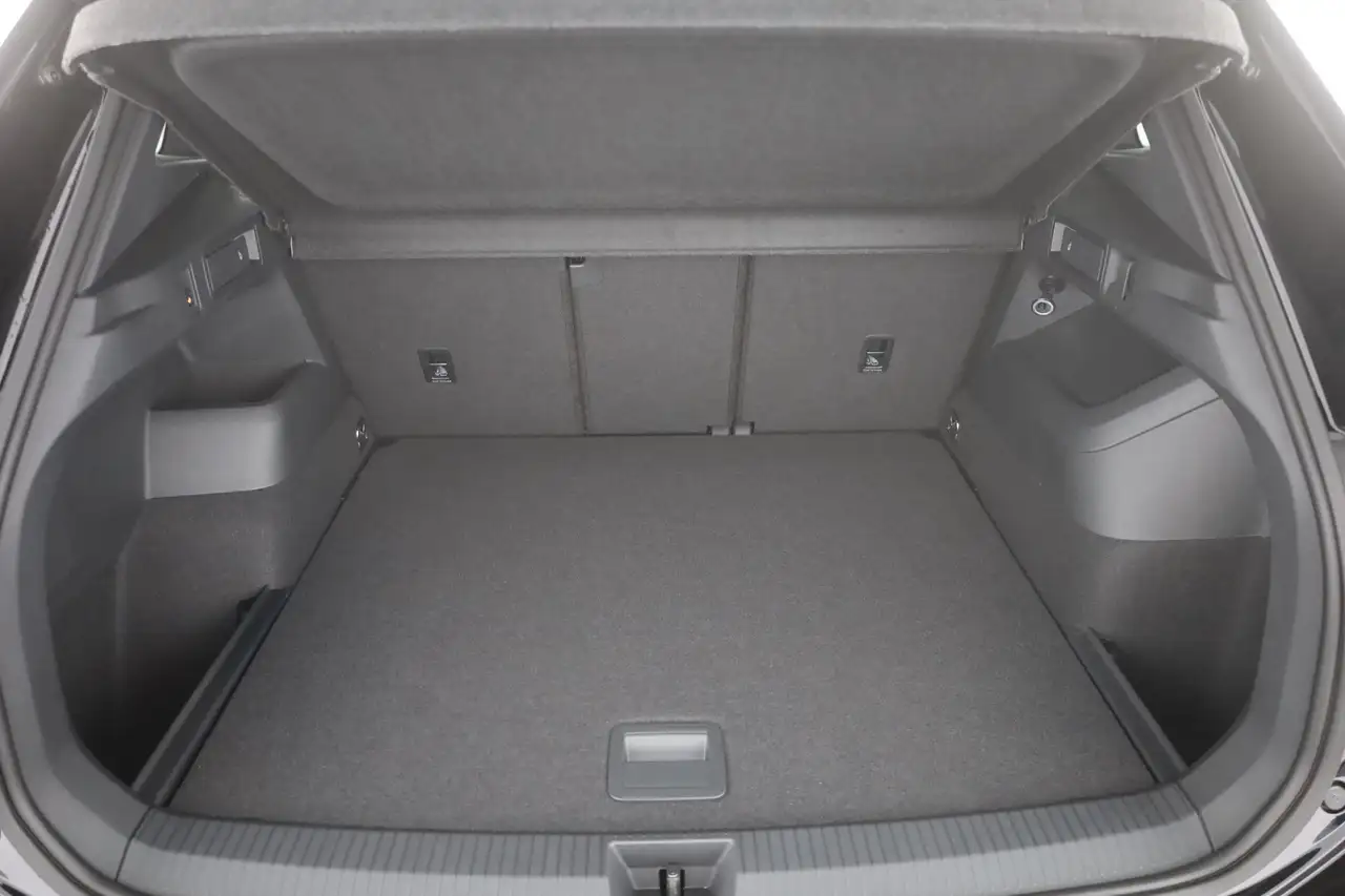 Volkswagen Tiguan 1.5 TSI R-Line DSG Matrix ACC 360° AHK — Vehicle gallery 26