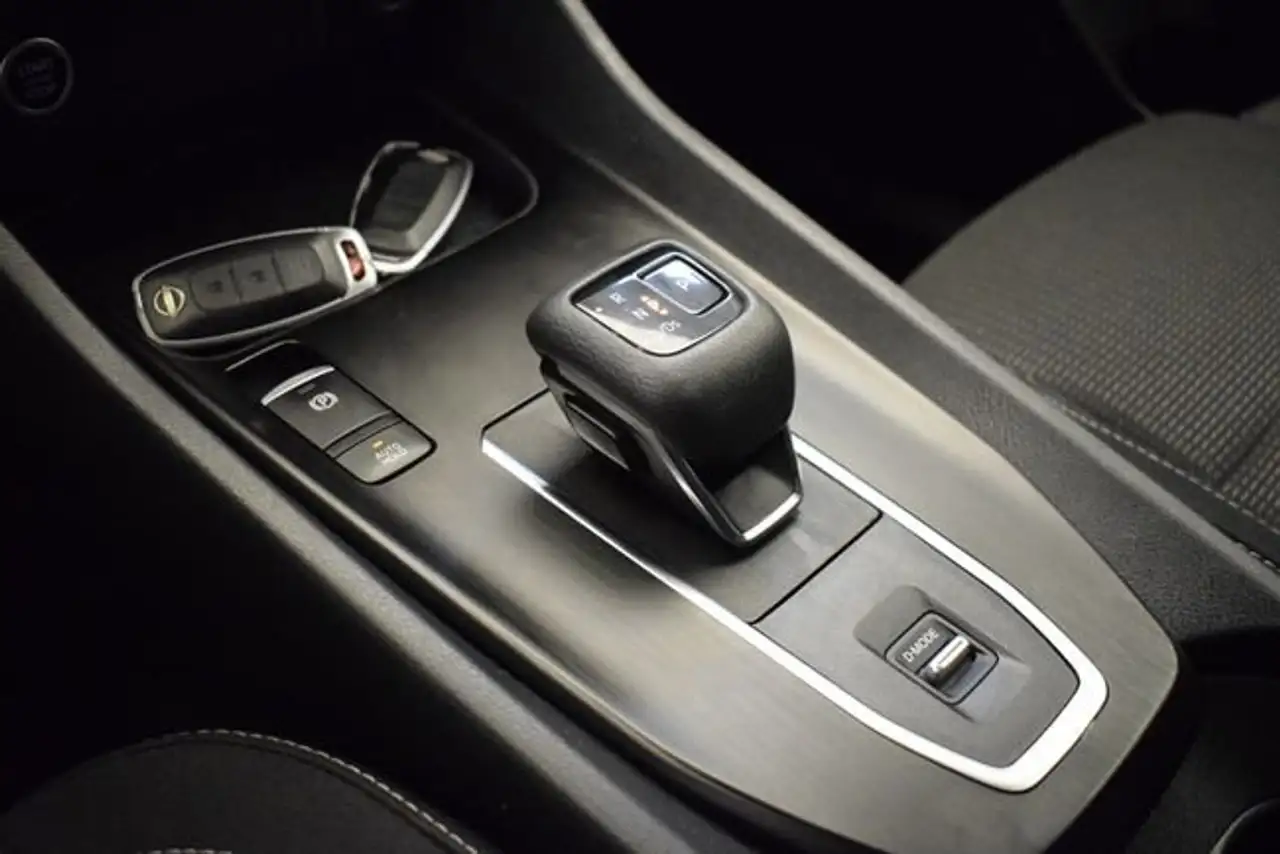 Nissan Qashqai DIG-T 116kW (158CV) mHEV CVT Acenta — معرض صور السيارة 25