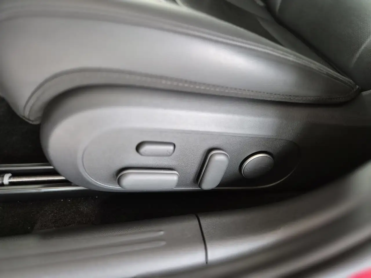 Hyundai IONIQ 6 77,4 kWh 4WD Uniq — معرض صور السيارة 16