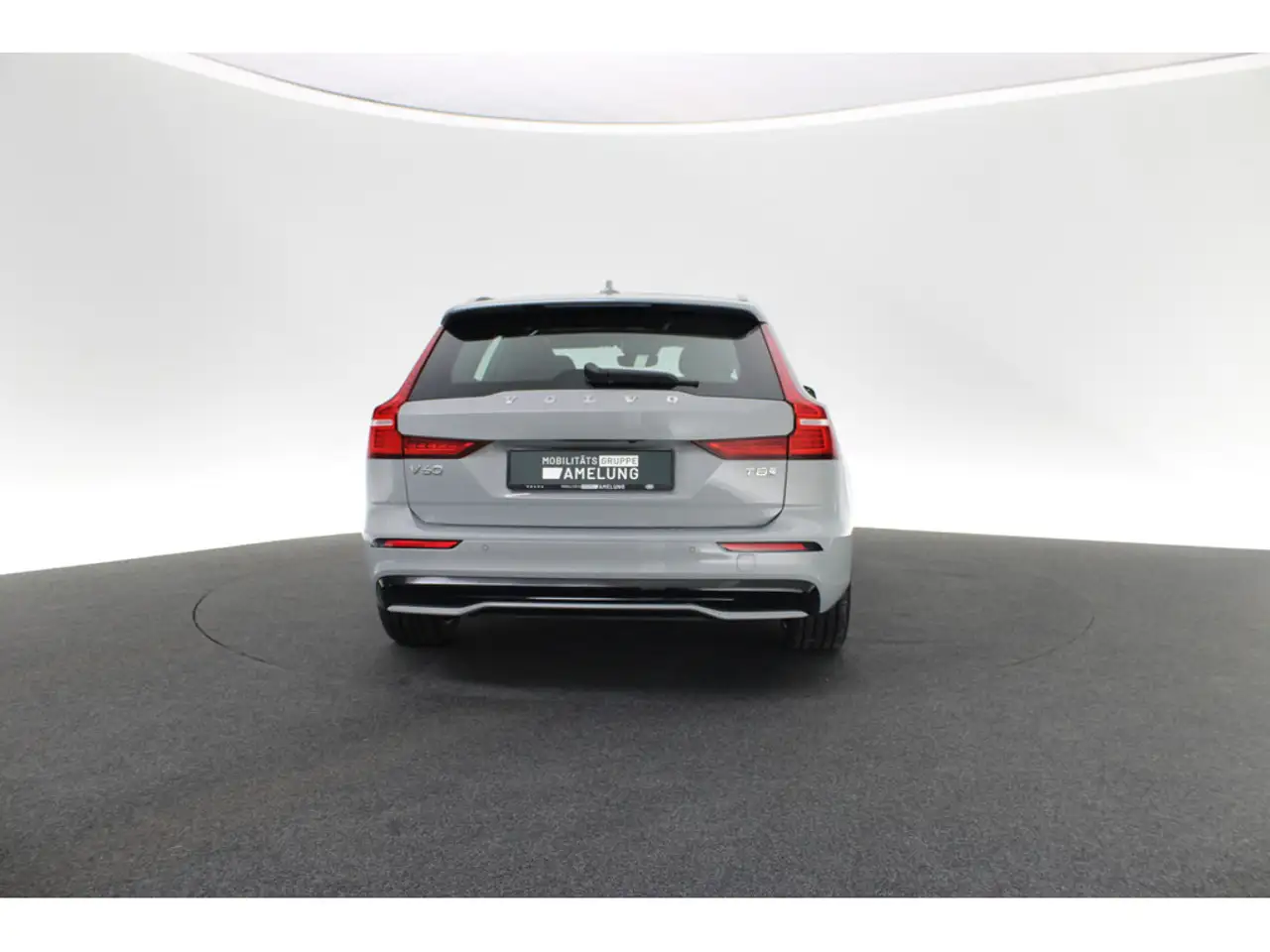 Volvo V60 T8 AWD Plus Dark SHZ H/K STANDHZ LED PANO — Galerie du véhicule 5