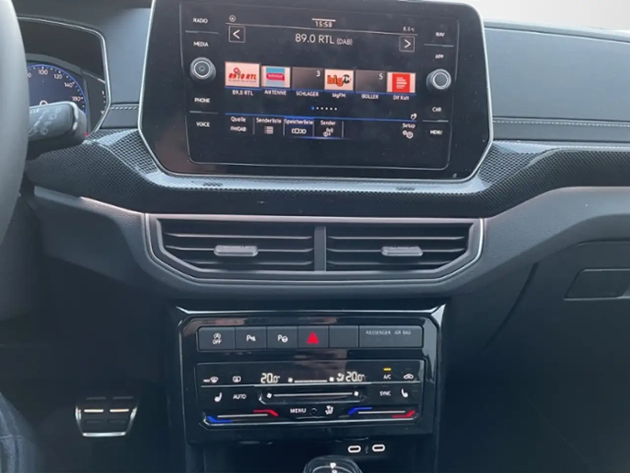 Volkswagen T-Cross 1.5+TSI+DSG+R-LINE+MATRIX+NAVI+AHK+ACC+ — Vehicle gallery 15