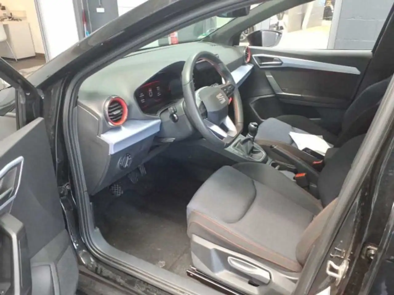 SEAT Ibiza 1.0 TSI FR LED PDC ACC Kamera Lane — Vehicle gallery 5