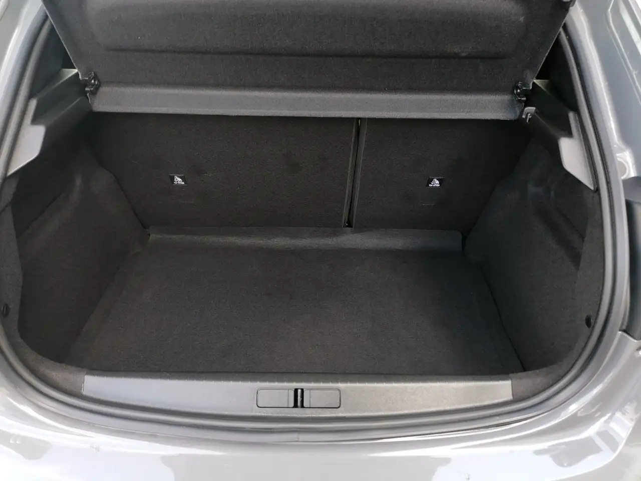 Peugeot 208 1.2 PureTech 100 Active Sitzheiz. Facelift — Vehicle gallery 11