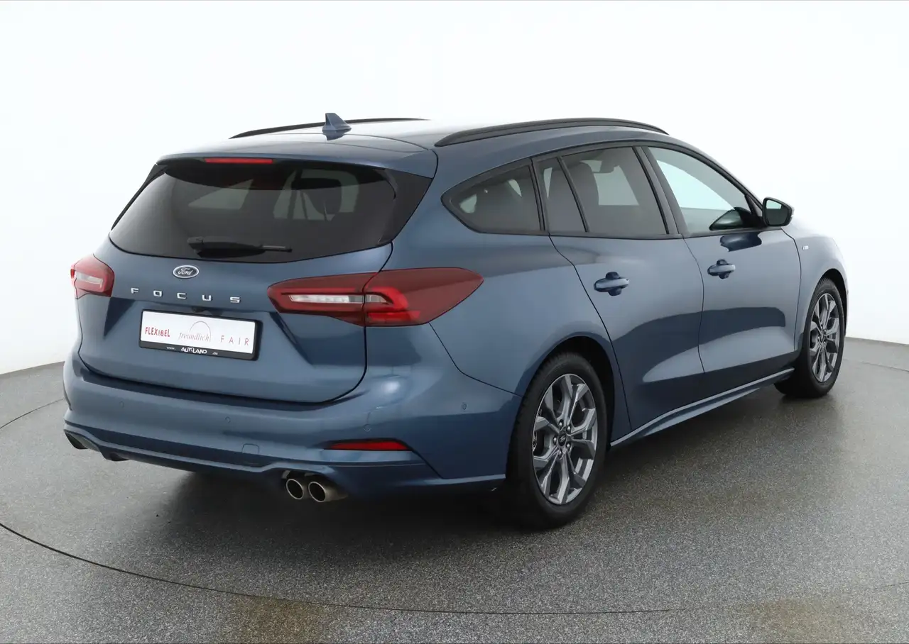 Ford Focus 1.0 EB ST-Line LED Navi Sitzheizung AHK — Vehicle gallery 5