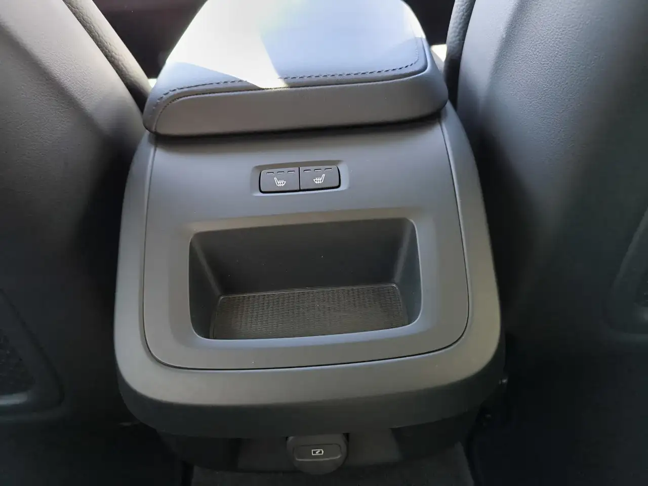 Volvo V60 B4 Benzin ACC BLIS Frontscheibenhzg — Vehicle gallery 19