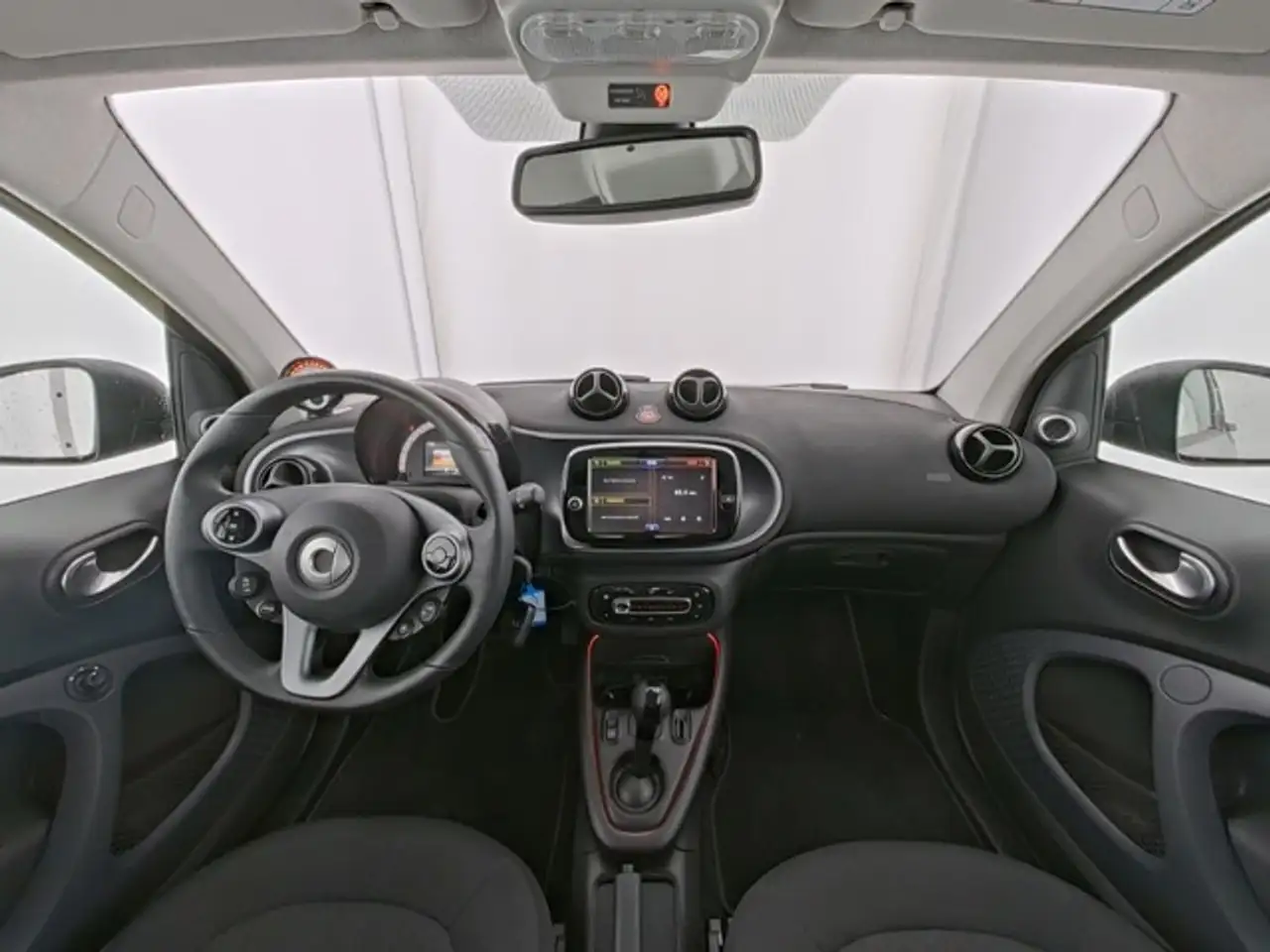 smart forTwo EQ Passion Exclusive 22kW JBL Kamera LED — Galería del vehículo 7