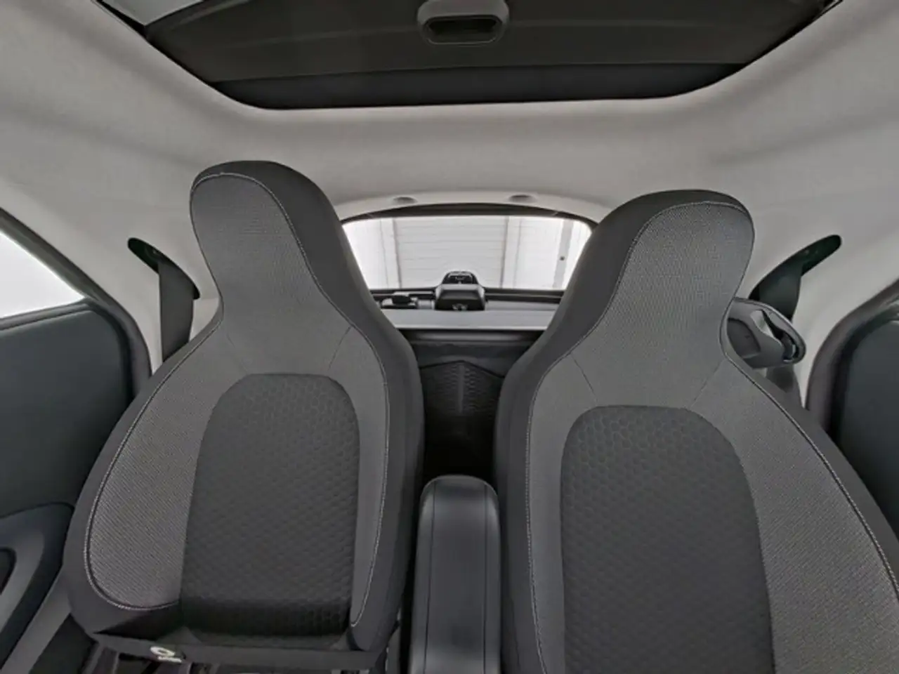 smart forTwo EQ Passion Exclusive 22kW JBL Kamera LED — Galería del vehículo 8