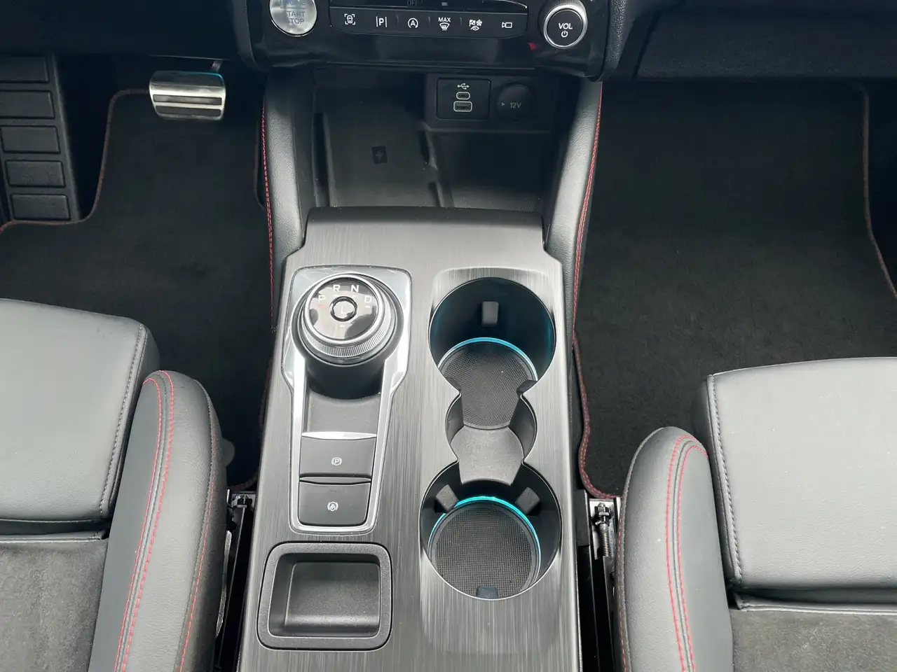 Ford Kuga ST-Line X Aut.*PANO*AHK*360GRAD*LED-MATRIX*NAVI*GR — معرض صور السيارة 14