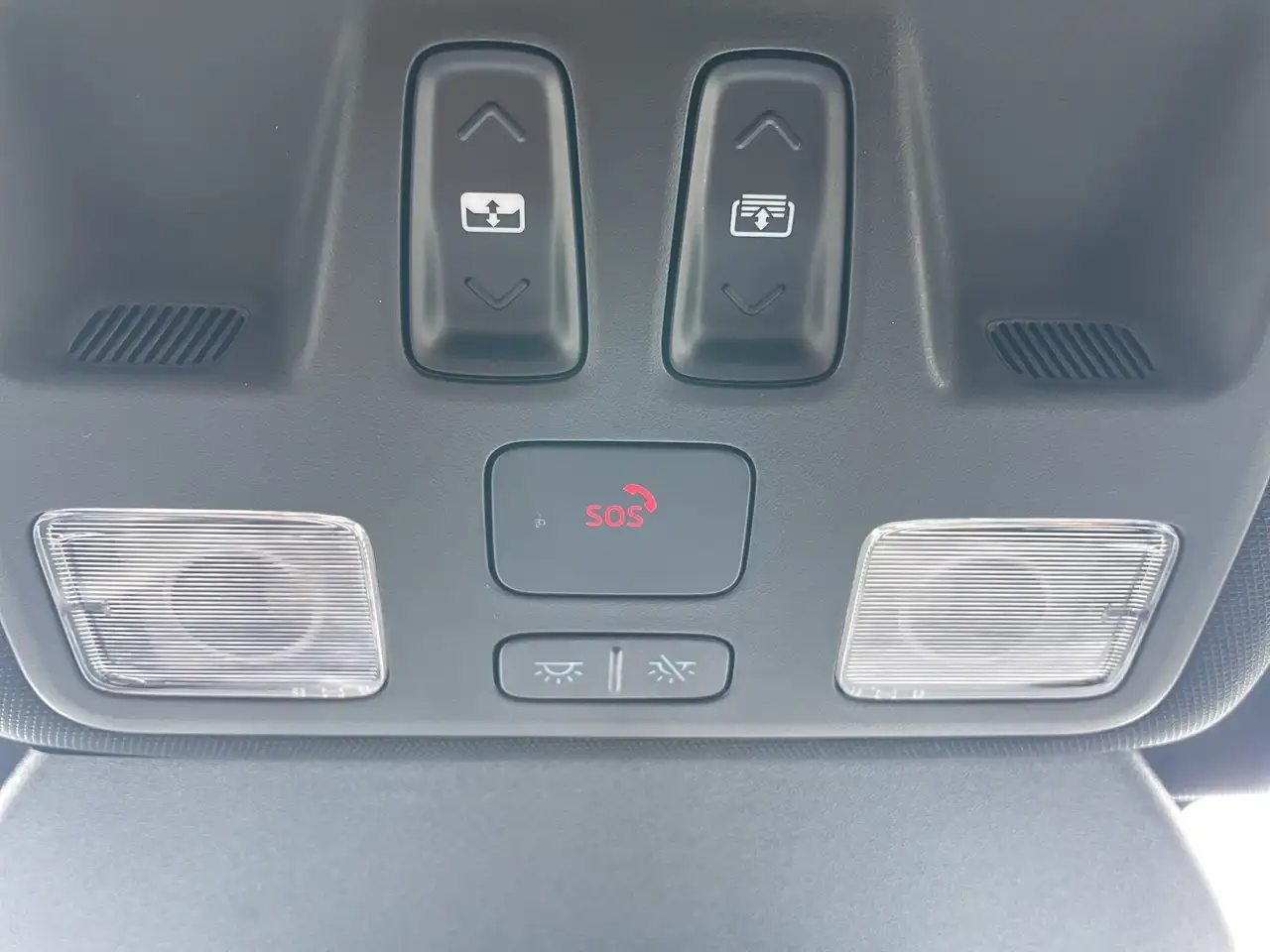 Ford Kuga ST-Line X Aut.*PANO*AHK*360GRAD*LED-MATRIX*NAVI*GR — معرض صور السيارة 24