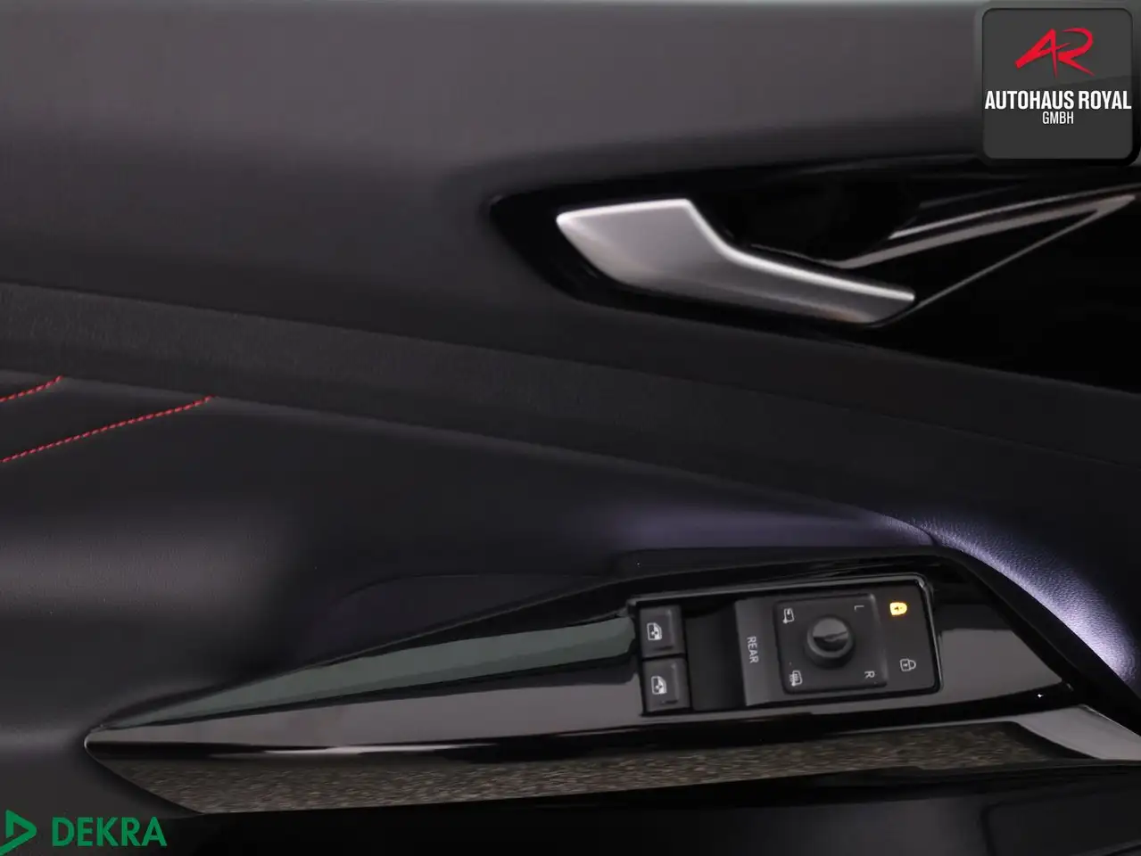 Volkswagen ID.5 GTX 4M PANO,WÄRMPUMPE,MATRIX,STANDHEIZ,ACC — معرض صور السيارة 12