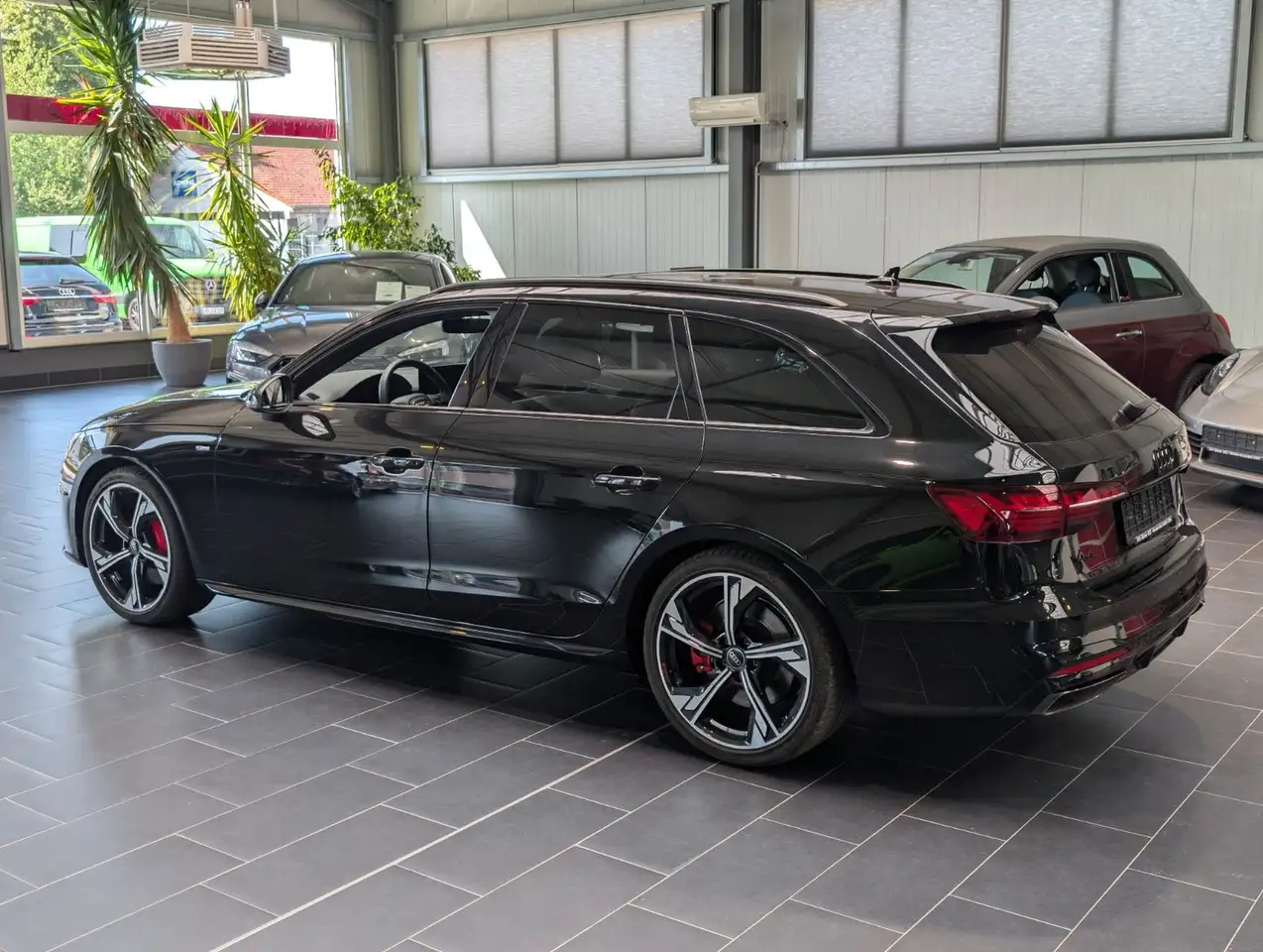 Audi A4 Avant 45 TFSI quattro S line "Edition" — Galería del vehículo 2
