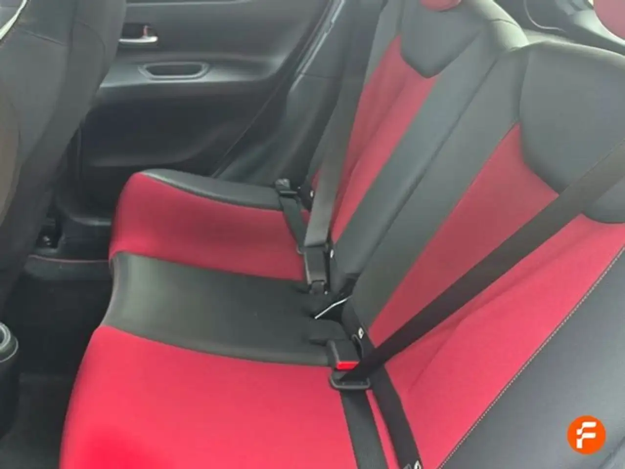 Toyota Aygo 1.0 VVT-I 72CV Undercover CVT — Galería del vehículo 14