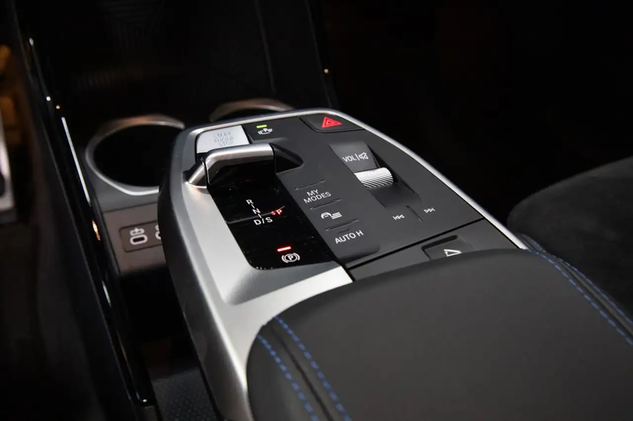 BMW X1 sDrive 18dA — معرض صور السيارة 40
