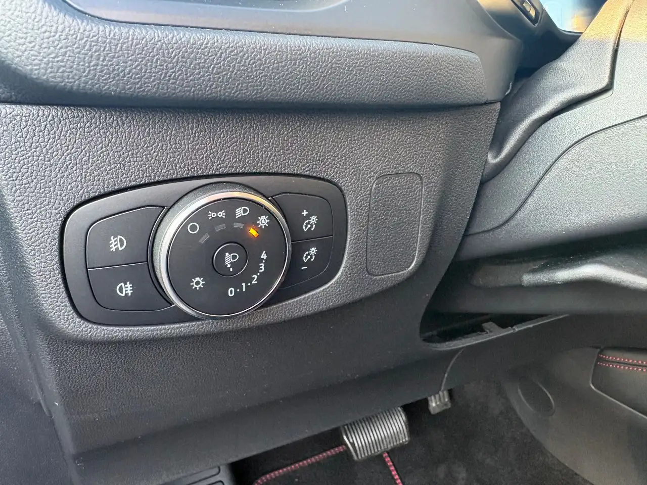 Ford Focus Turnier ST-LineX +LED+SYNC4 — Galerie du véhicule 19