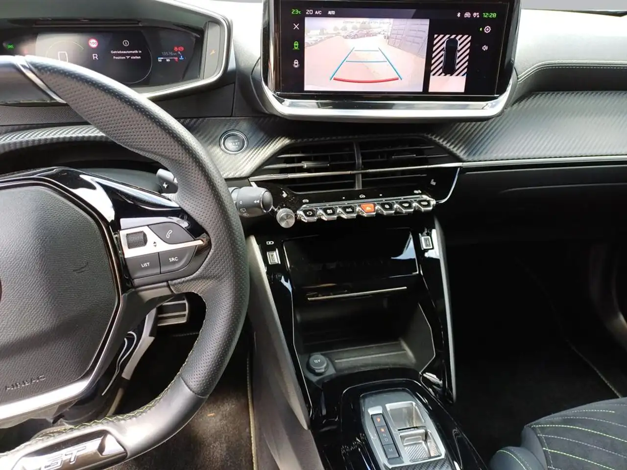 Peugeot 2008 Neuer 2008 GT PureTech 130 EAT8 — معرض صور السيارة 12