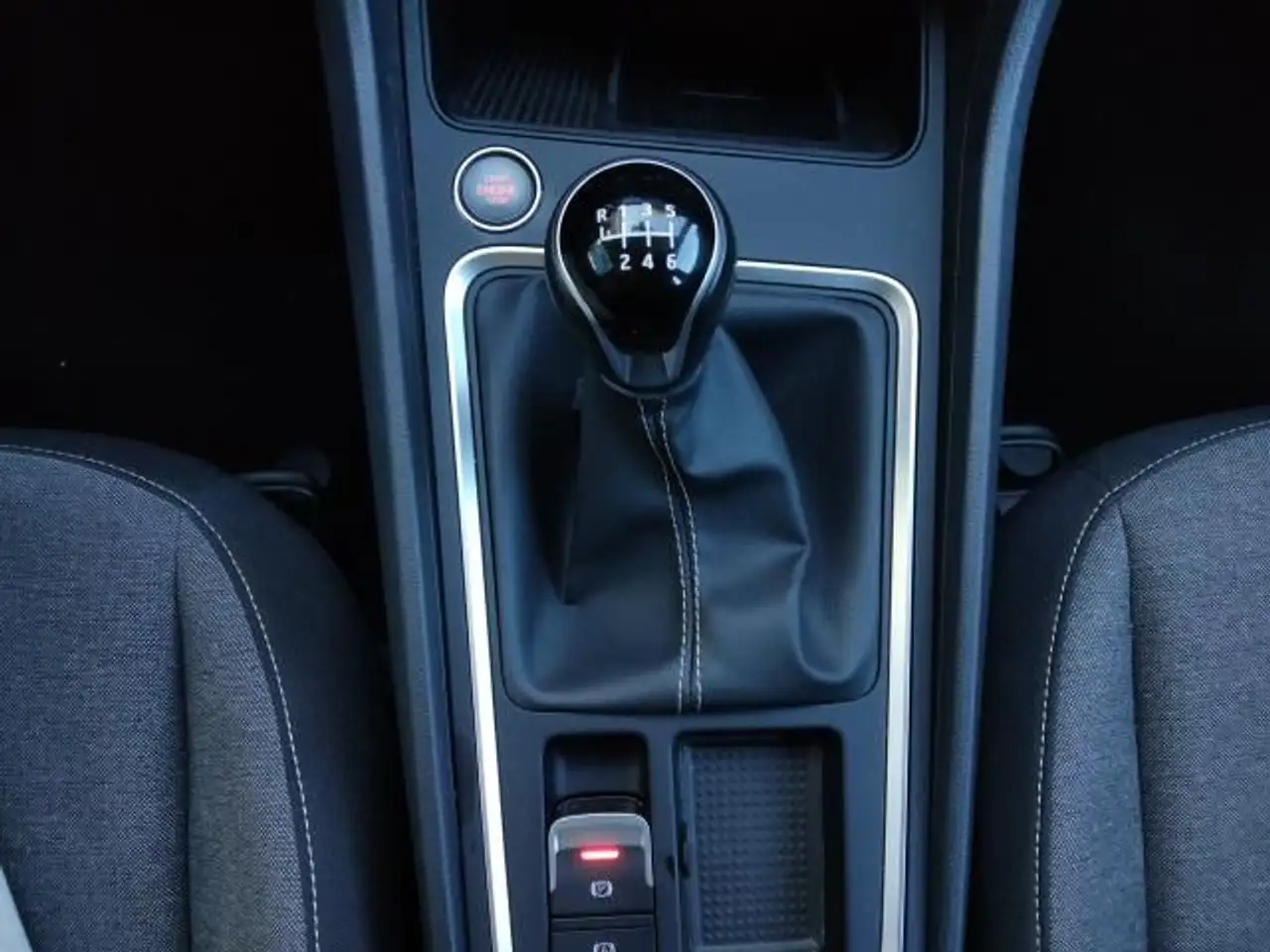 SEAT Ateca ATECA STYLE 1.5 TSI NAVI SITZH. BEHEIZB. LENKRAD — Vehicle gallery 25