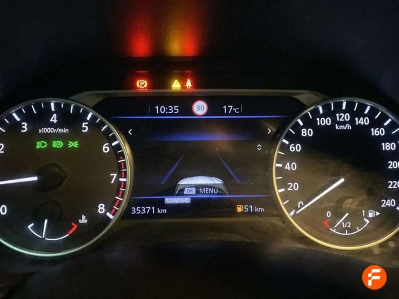 Nissan Juke DIG-T 84 kW (114 CV) 6M/T Tekna — معرض صور السيارة 13