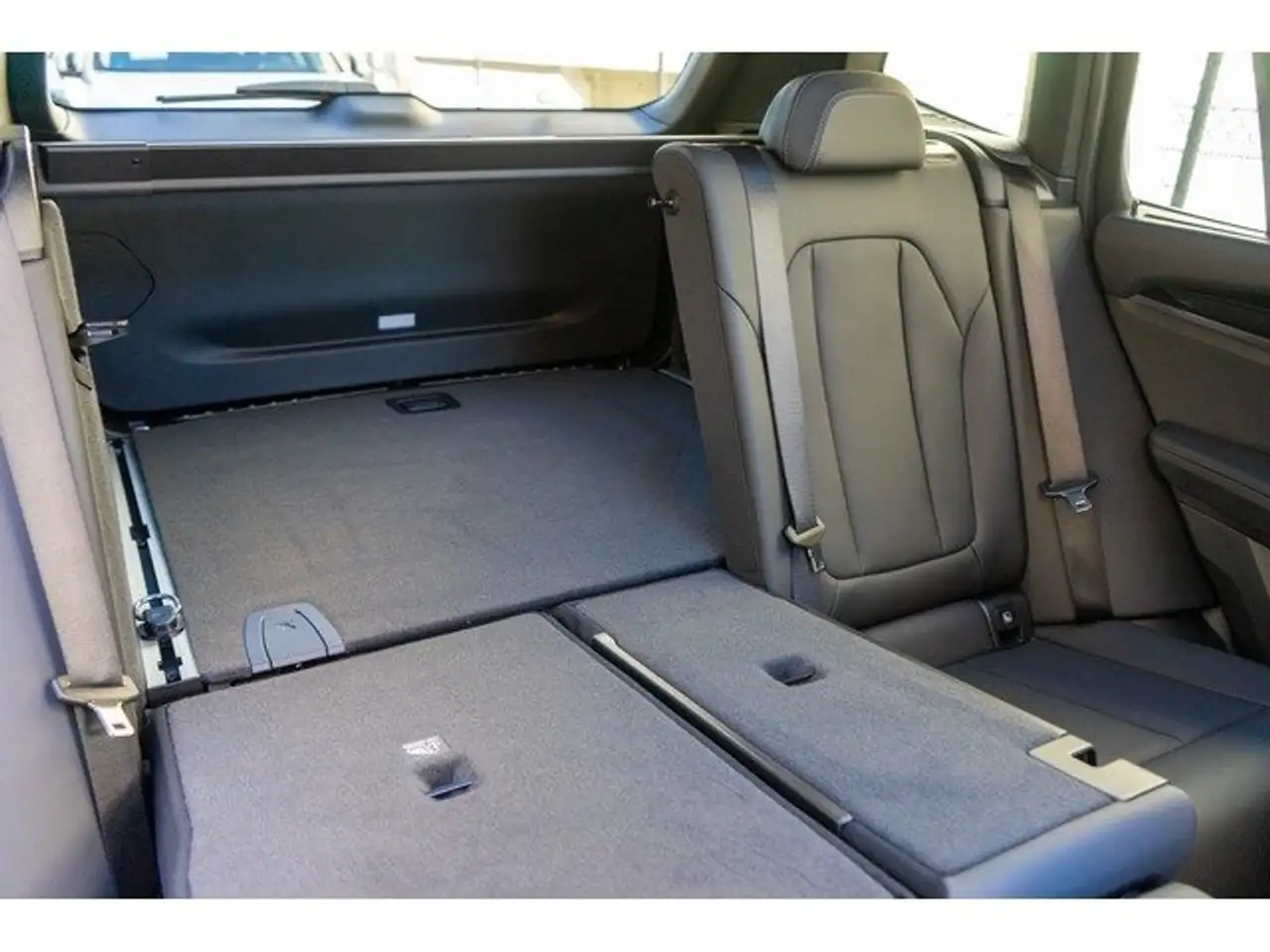 BMW X3 xDrive 20dA xLine — معرض صور السيارة 24