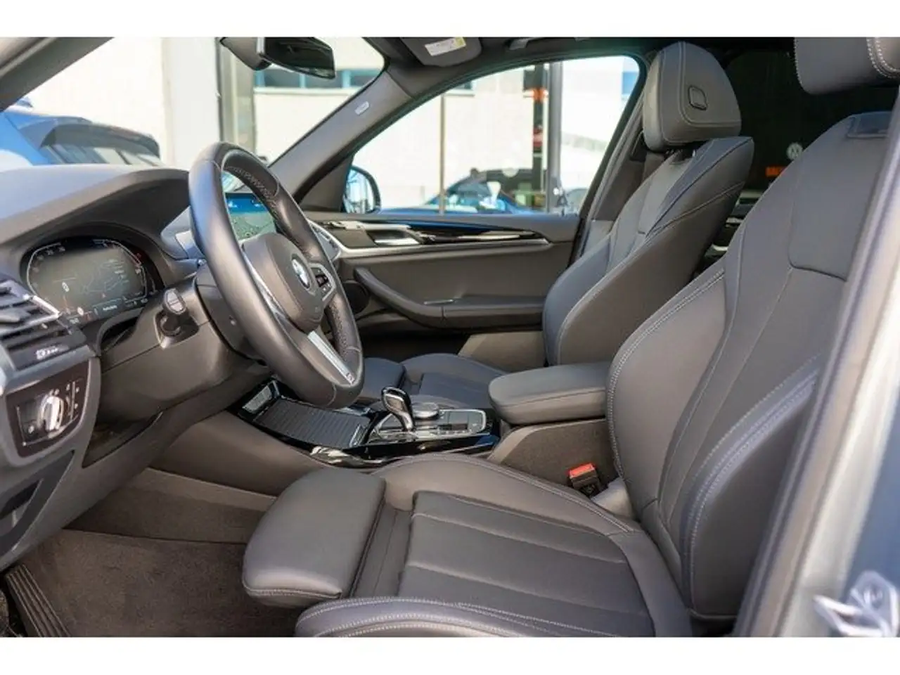 BMW X3 xDrive 20dA xLine — معرض صور السيارة 21